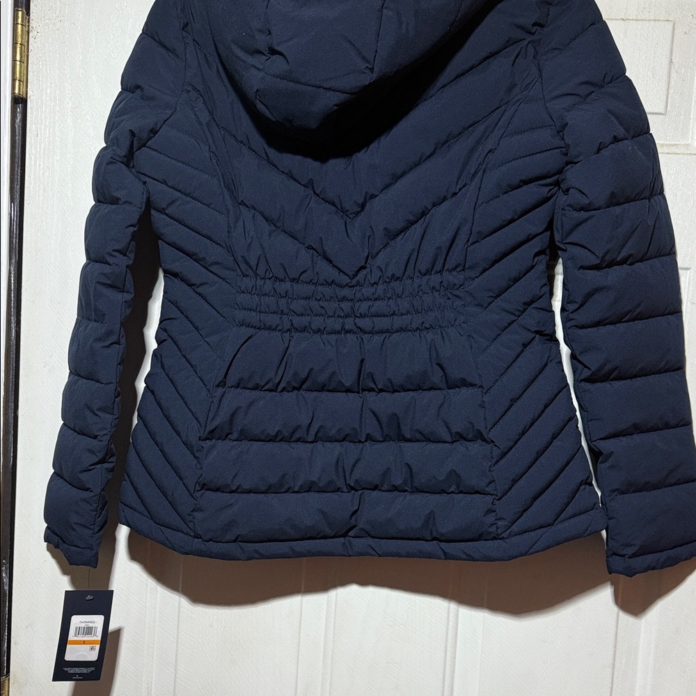 Tommy Hilfiger Women's Dark Blue Puffer Jacket NWT - Picture 8 of 9